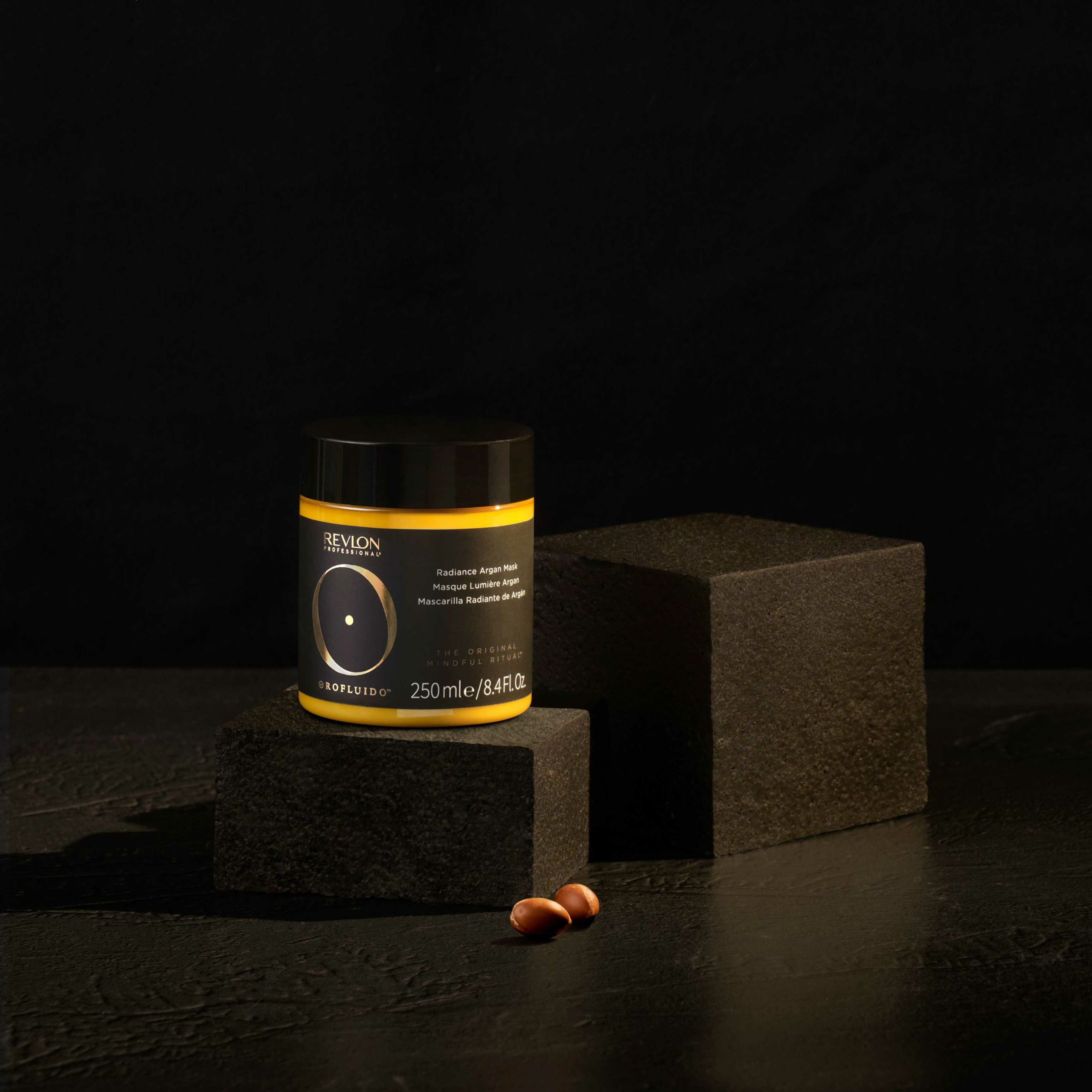 Oro Fluido Mask Packshot Visual Oro Fluido Mask Packshot Visual